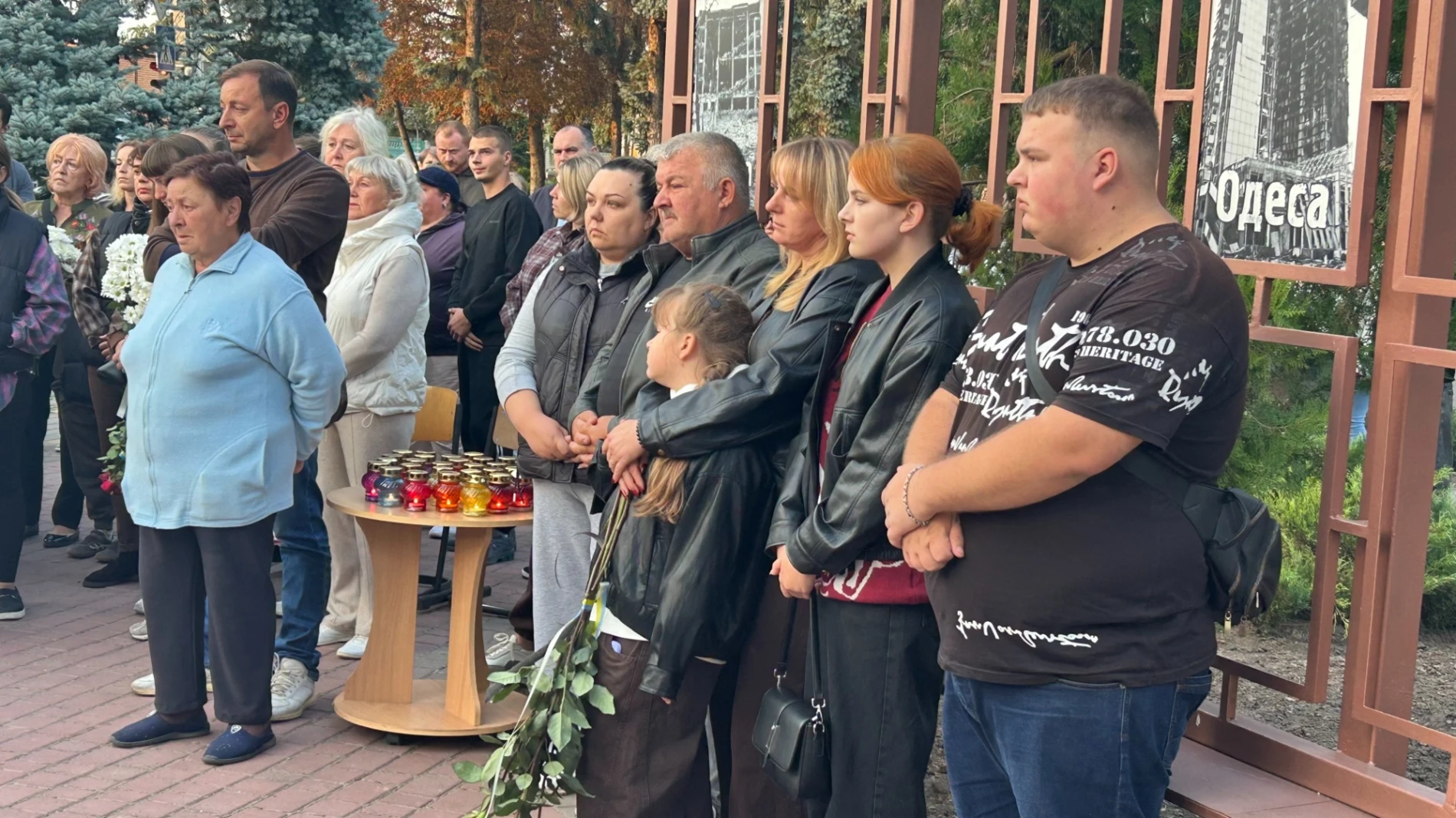 «Герой громади»: у Біляївці передали відзнаки родинам загиблих військових