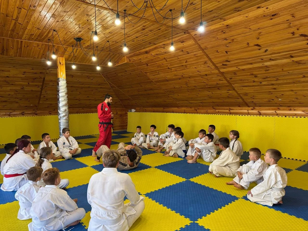 У Біляївці та Маяках пройшов благодійний семінар з рукопашного бою