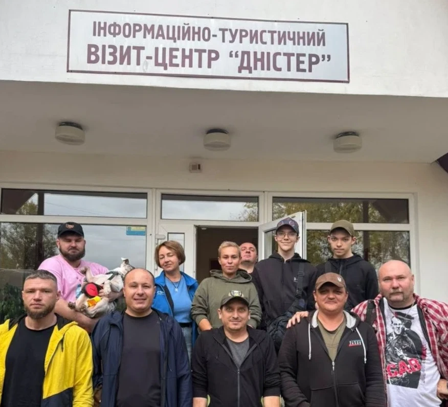 День на Дністрі: для ветеранів організували зустріч серед природи