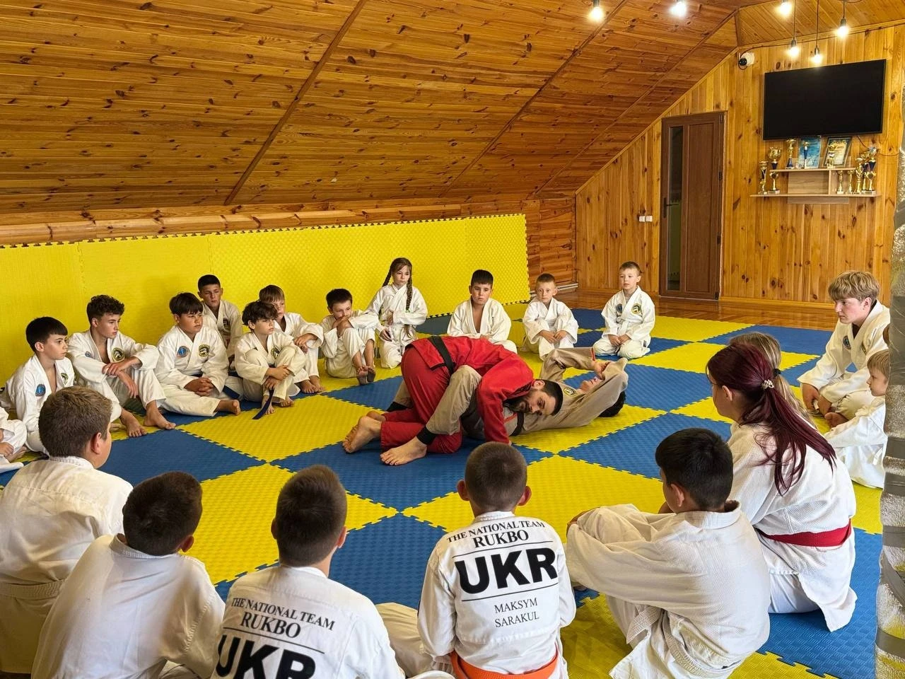 У Біляївці та Маяках пройшов благодійний семінар з рукопашного бою