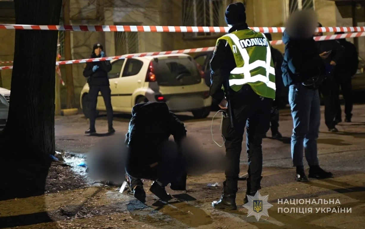 Слідчі дії відносно 19-річного чоловіка, якого підозрюють у вбивстві