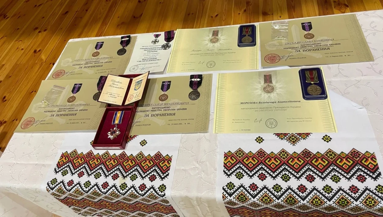 У Біляївці нагородили військових і ветеранів: відзнаки отримали семеро захисників