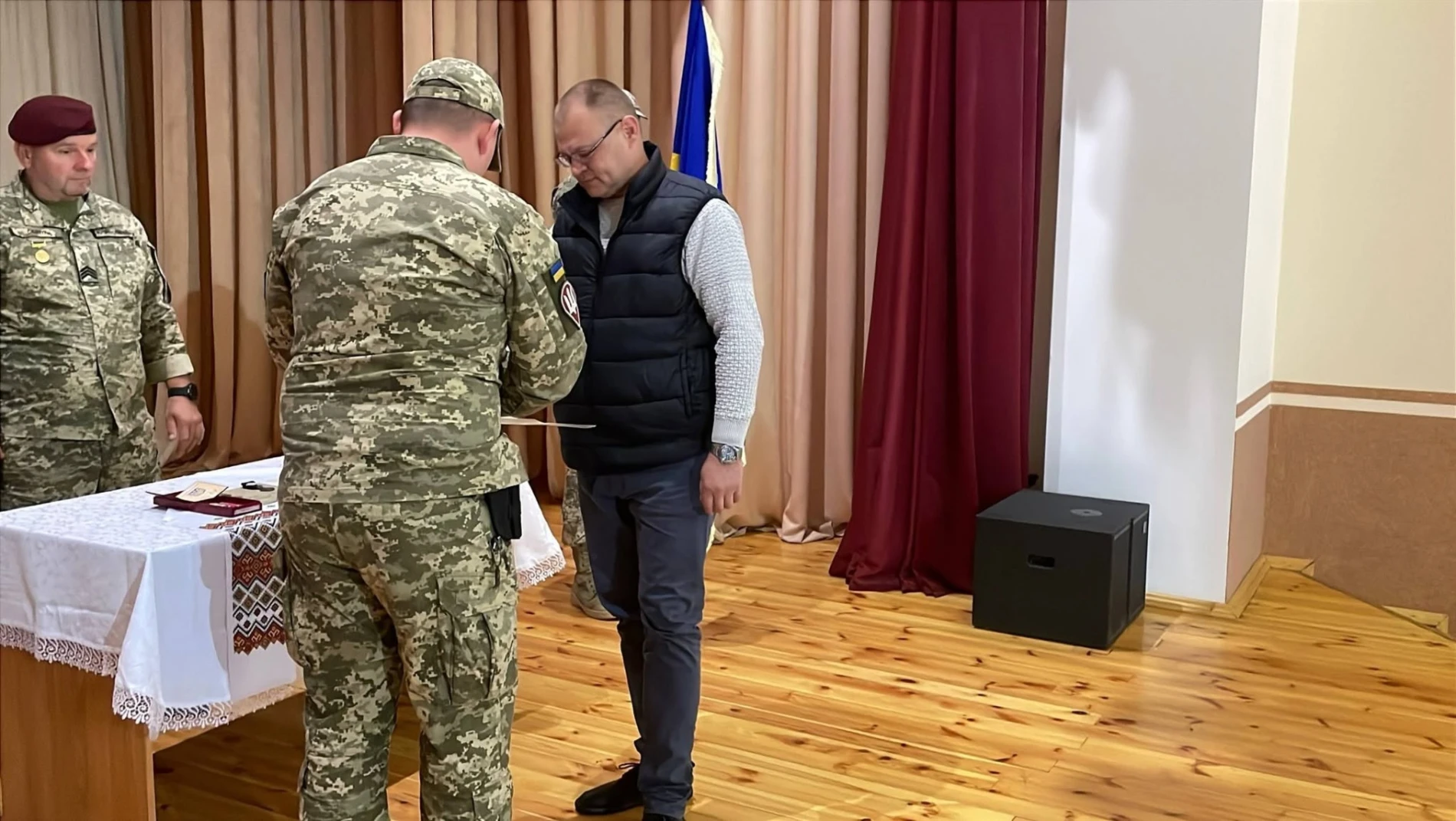 У Біляївці нагородили військових і ветеранів: відзнаки отримали семеро захисників