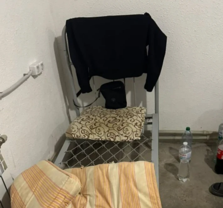 Металеві ґрати, бетонна підлога та алкоголь: що виявила перевірка ТЦК у Білгороді-Дністровському