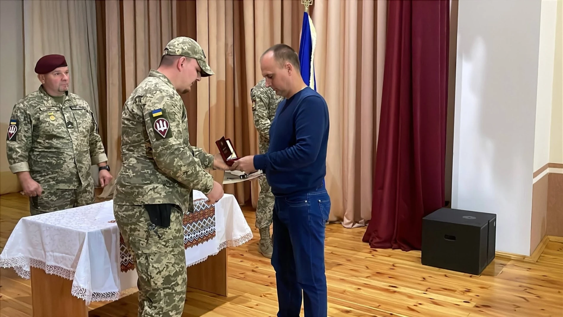 У Біляївці нагородили військових і ветеранів: відзнаки отримали семеро захисників