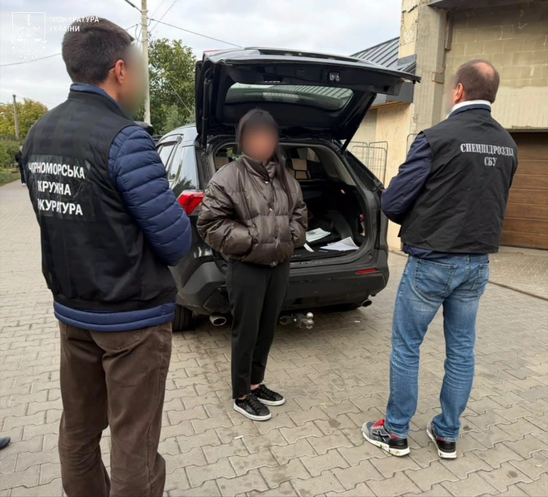 30 тисяч доларів за землю: в Одеському районі затримали посадовицю