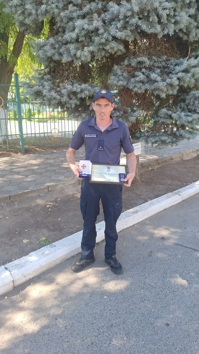 П’ятьох працівників ДСНС із Біляївки нагородили до Дня рятувальника