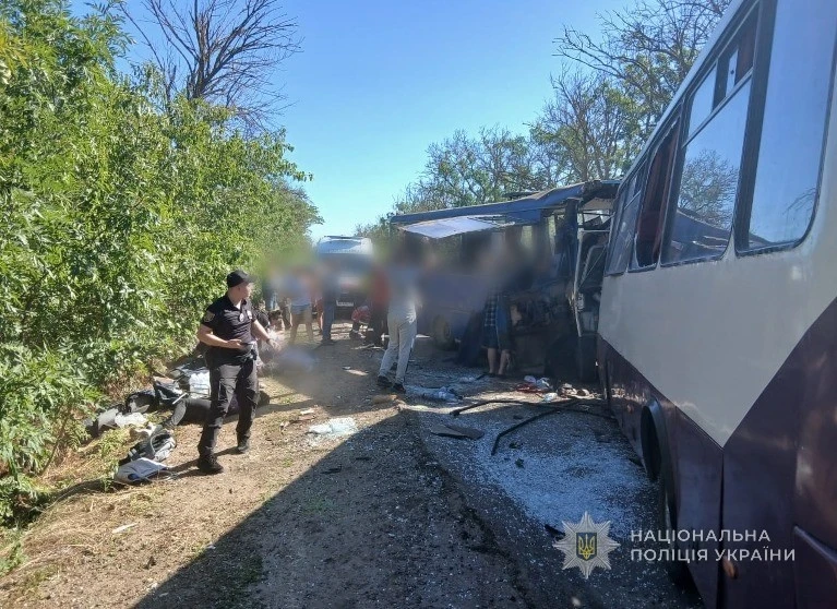 Біля Міжлиманського зіткнулися два автобуси: двоє загиблих і понад 20 поранених