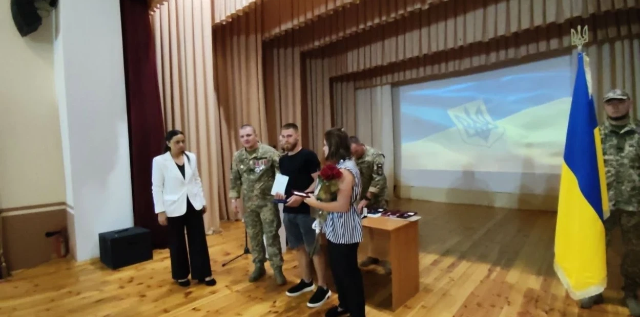 Посмертні нагороди Захисникам: у Біляївці вшанували Героїв