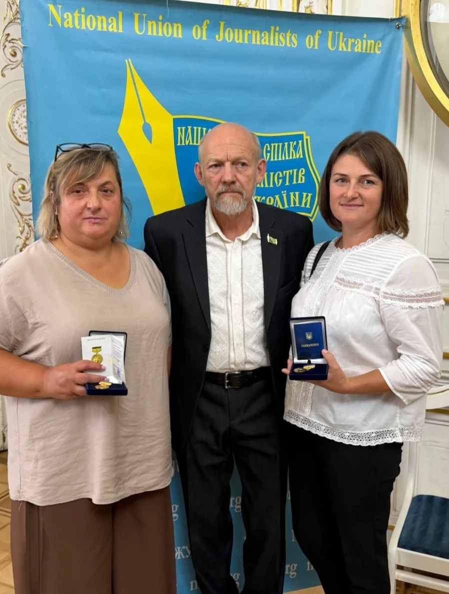 Біляївських волонтерів Інну Коваленко та Яну Зьомко відзначили на загальнонаціональному конкурсі