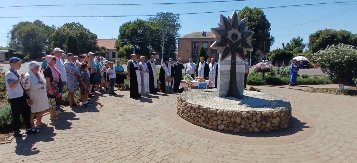 У Мирному провели храмове свято й вшанували засновників та полеглих воїнів