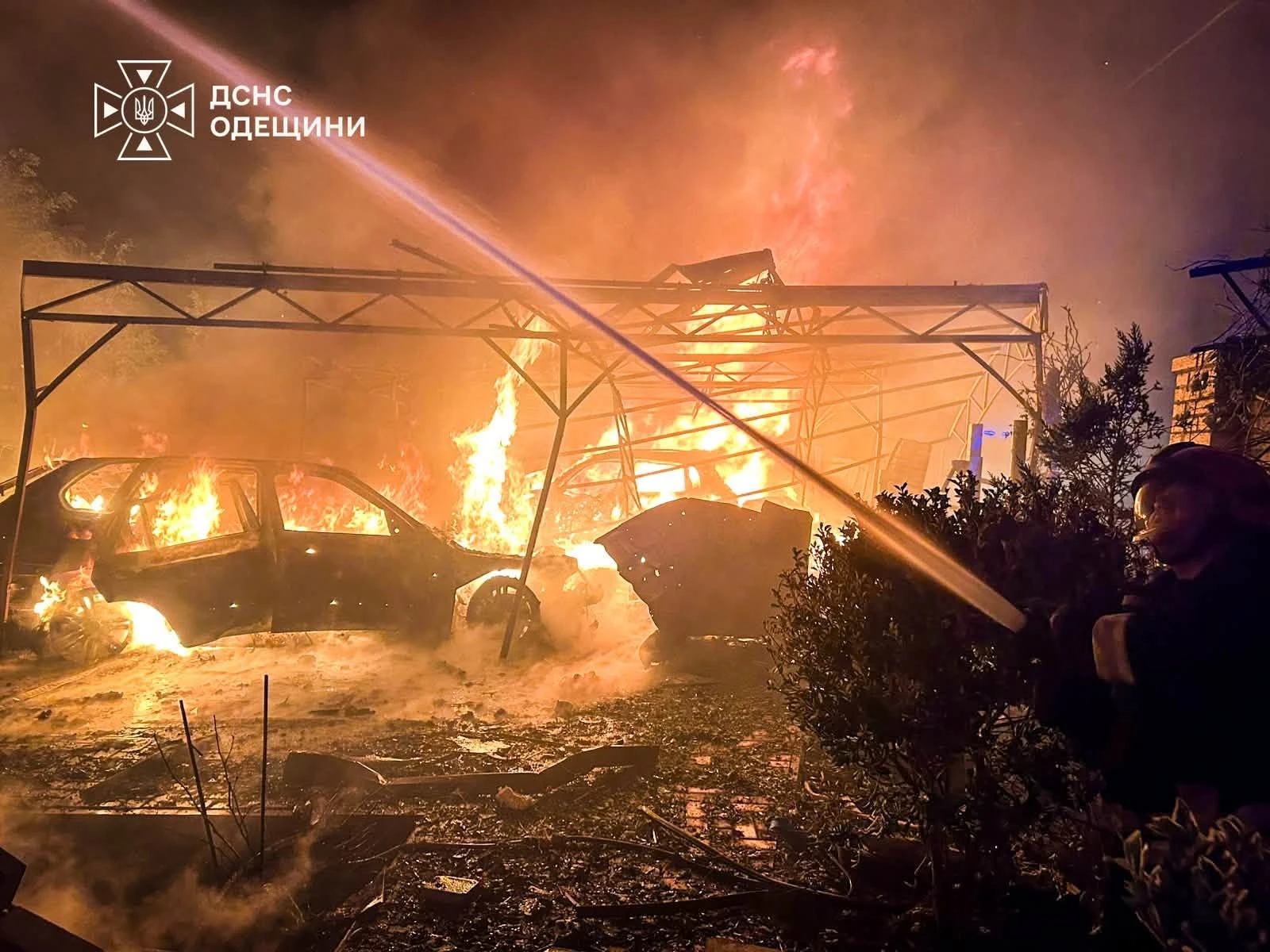 В Одеському та Ізмаїльському районах ліквідовували наслідки російської атаки