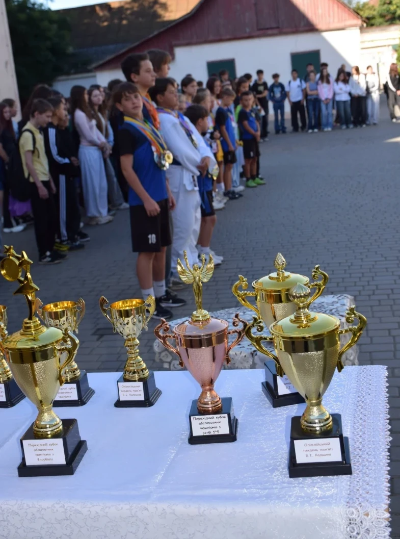 Фото з відкриття Олімпійського тижня у Біляївському ліцеї №1 ім. В.І.Калмика