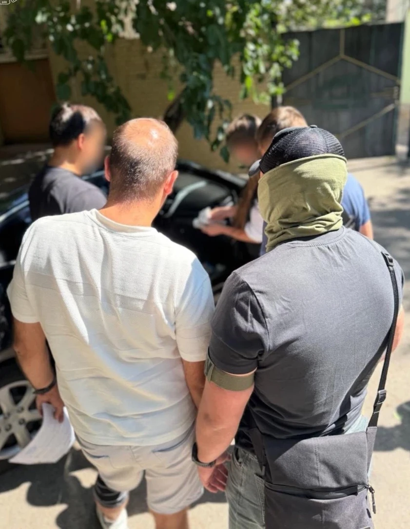 Ухилення від призову за $1000: в Одесі підозрюють посадовця коледжу