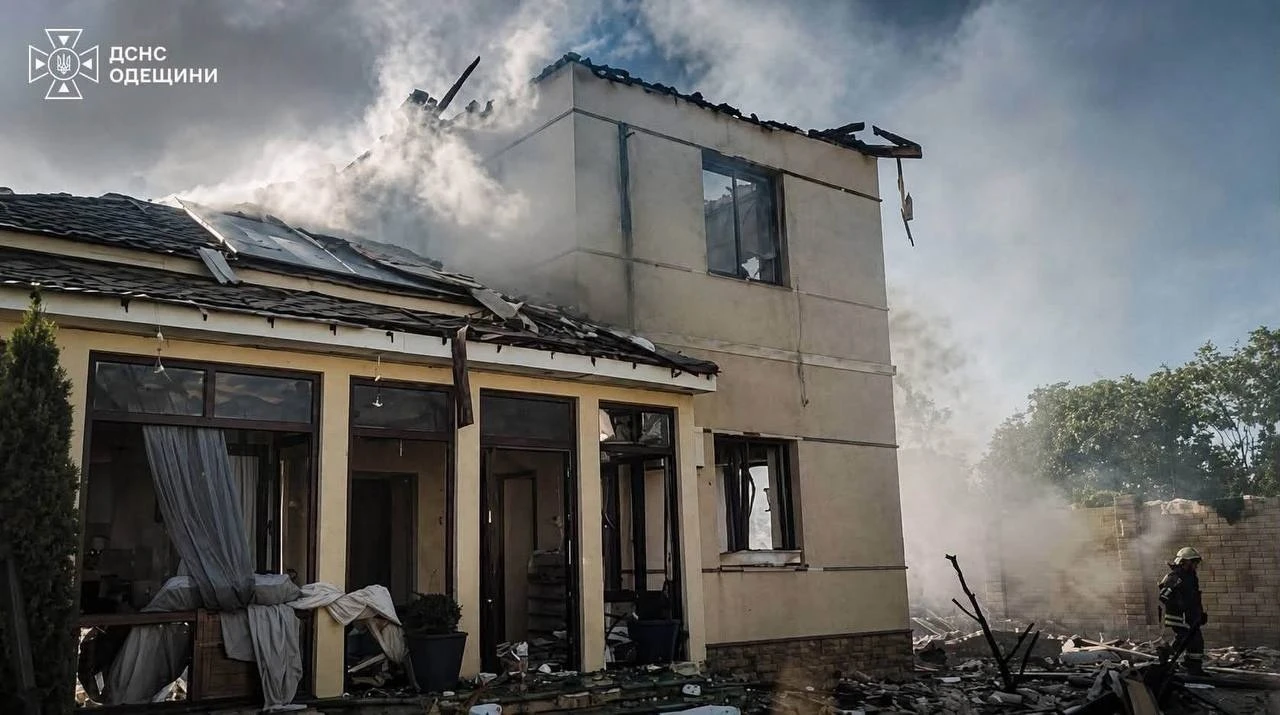 Росія атакувала Одеський район ракетами та дронами: постраждали шестеро людей, серед них підлітки