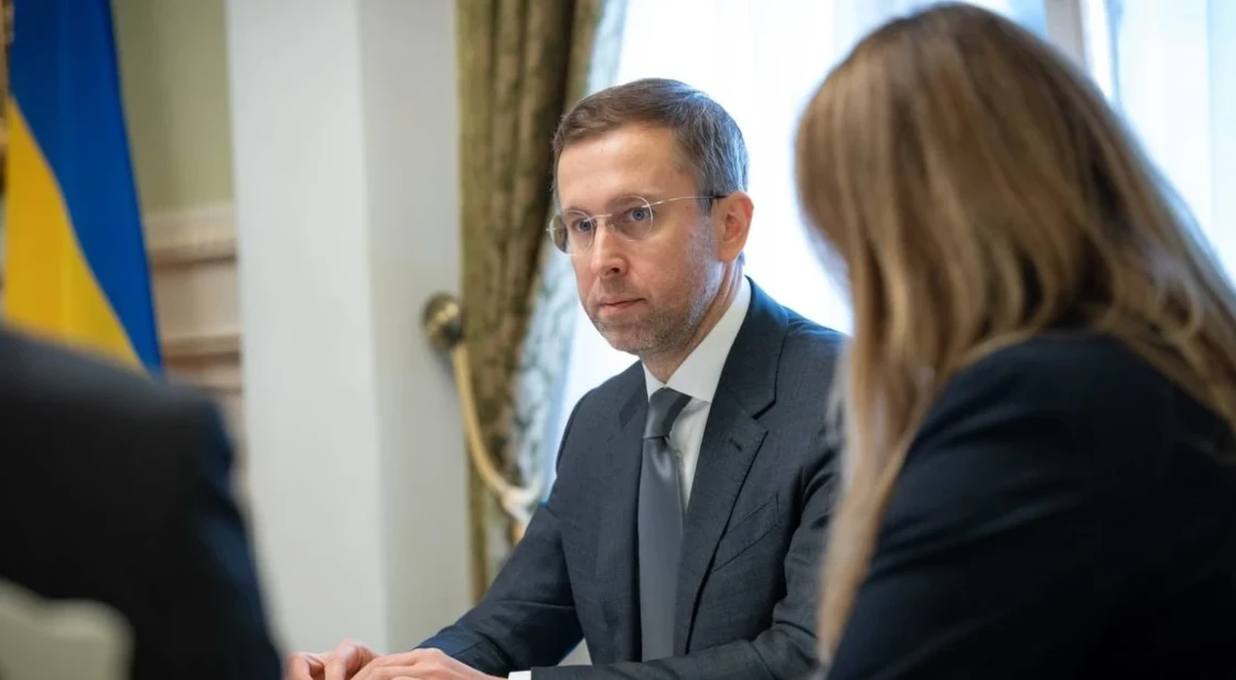 «Держказначейство зупинило всі платежі»: що буде з місцевими бюджетами і підготовкою до зими