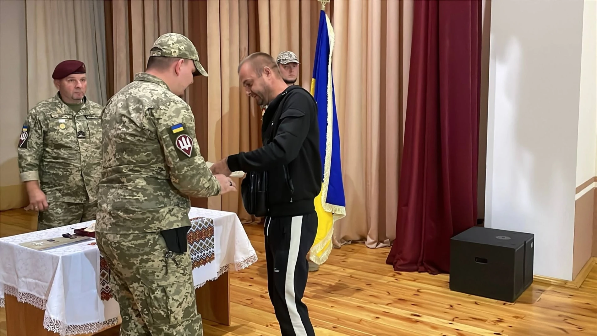 У Біляївці нагородили військових і ветеранів: відзнаки отримали семеро захисників