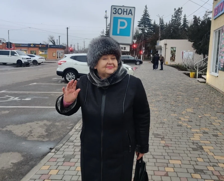 Тут наша остання зупинка: чому подружжя пенсіонерів із Західного Донбасу фанатіє від Біляївки