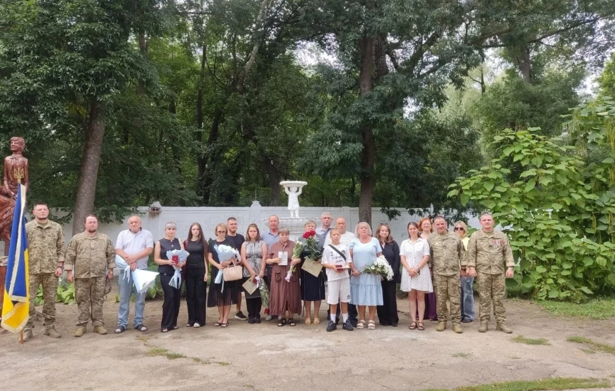 Посмертні нагороди Захисникам: у Біляївці вшанували Героїв