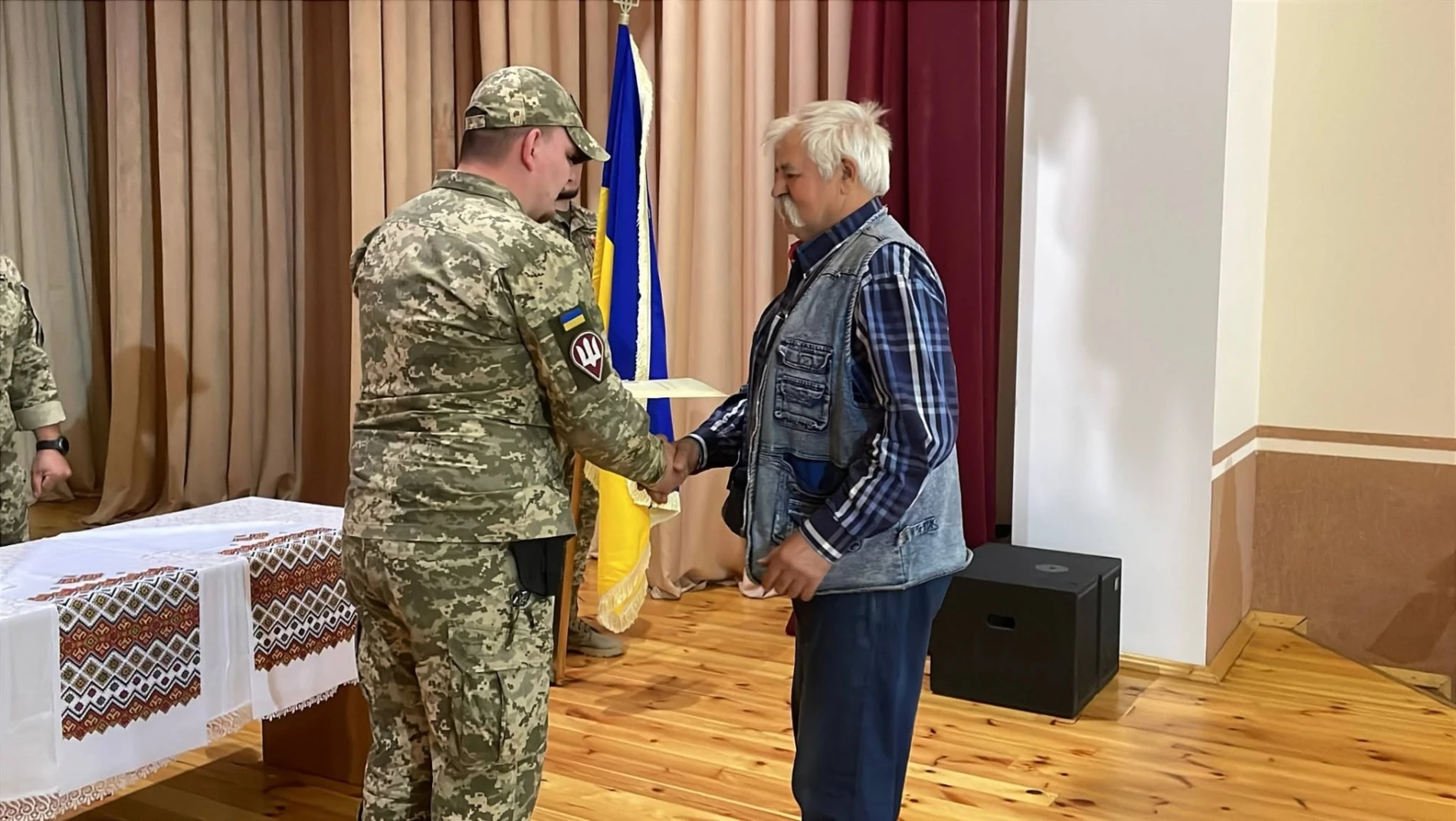 У Біляївці нагородили військових і ветеранів: відзнаки отримали семеро захисників