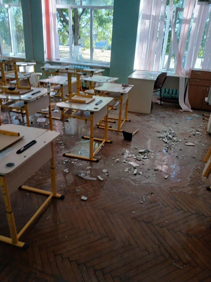 В Усатівській громаді російський дрон пошкодив Міжлиманську гімназію: як навчатимуться 128 учнів