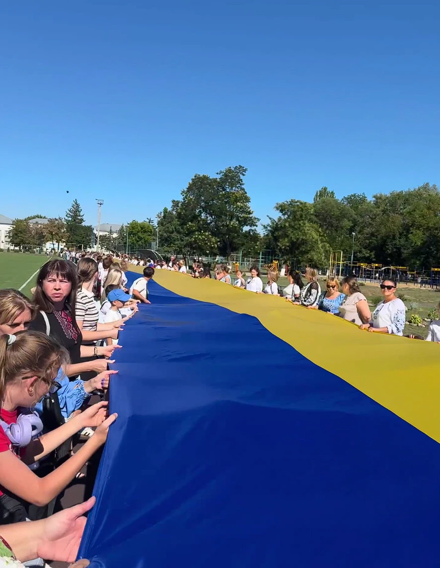 Хода з прапором, концерт і збір для військових: як у Біляївці відзначили 23 серпня
