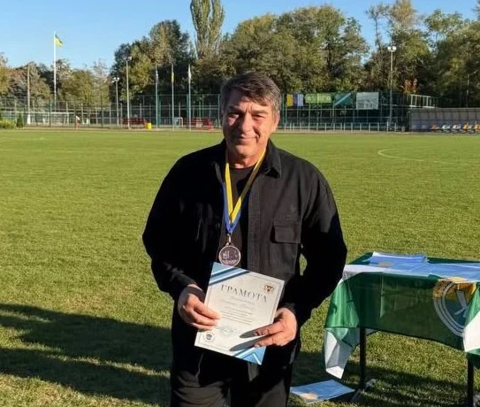 Микола Базарний, який зайняв ІІІ місце у змаганнях з більярду