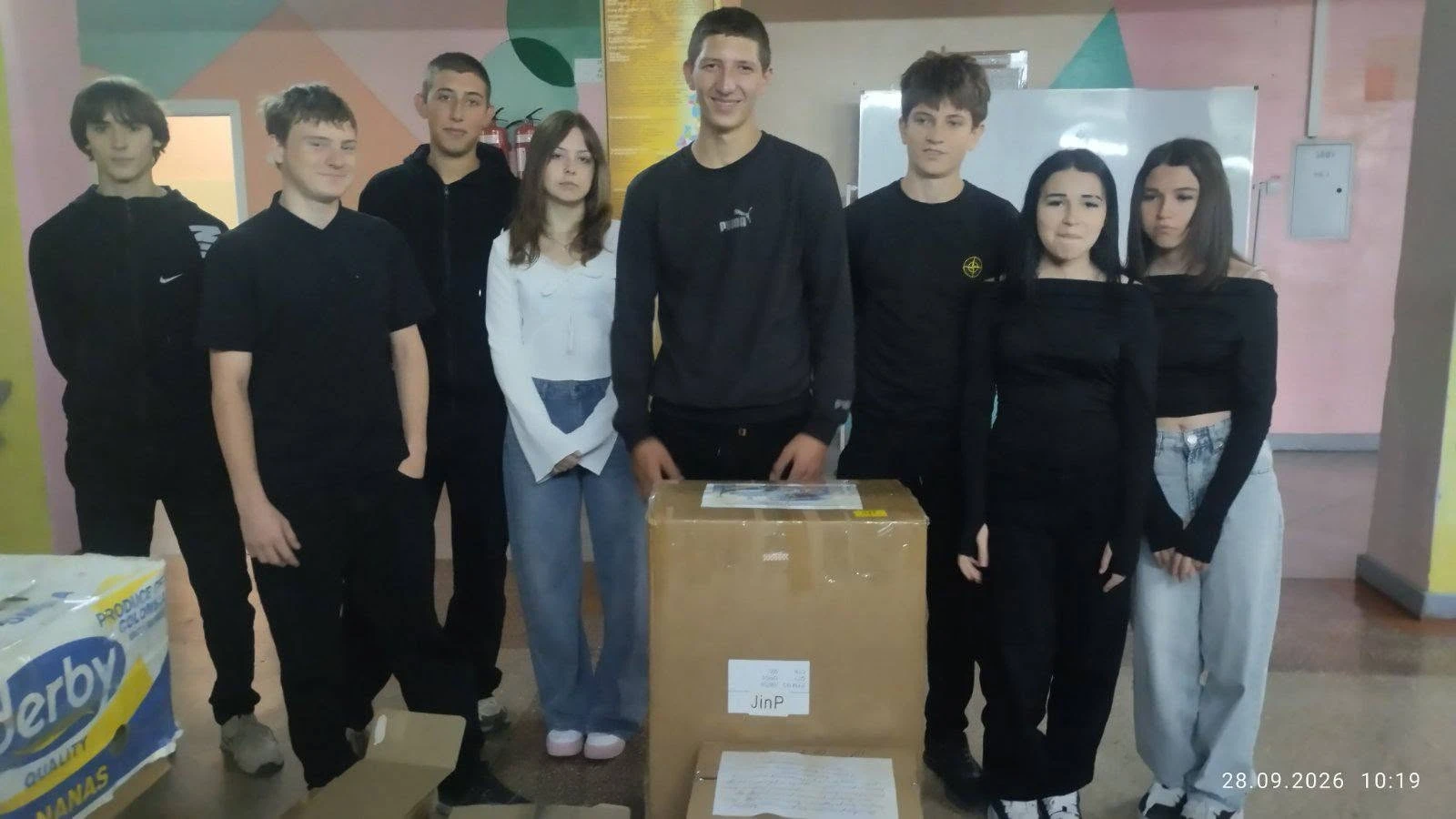 Вантаж уже на фронті: у Граденицькому ліцеї зібрали допомогу для ЗСУ
