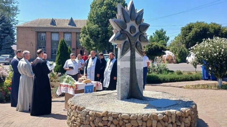 У Мирному провели храмове свято й вшанували засновників та полеглих воїнів