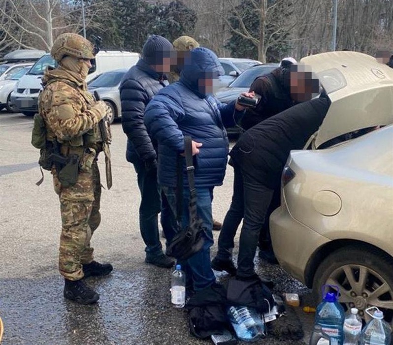 Затримали чиновника під час отримання хабаря Одеса