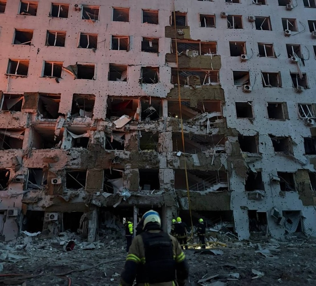 Трагедія в Одесі: нічна ворожа атака забрала життя 9 людей, десятки поранених