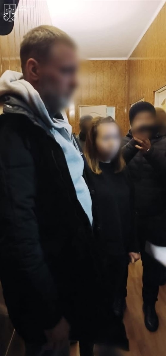 Слідчі дії у справі про подружжя, яке з 2018 року працювало на рф