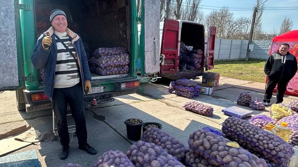 Море саджанців, м’ясні делікатеси та домашні смаколики: як пройшов весняний ярмарок у Біляївці
