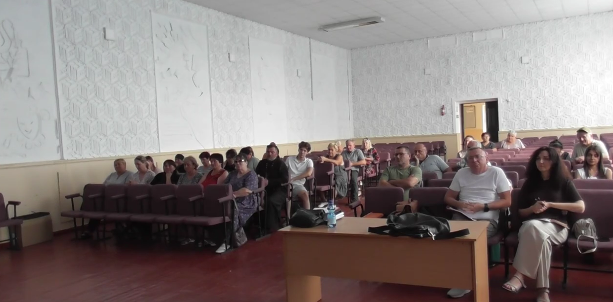Скриншот запису громадських слухань в с. Кам'янка Вигодянської громади стосовно будівництва ВЕС