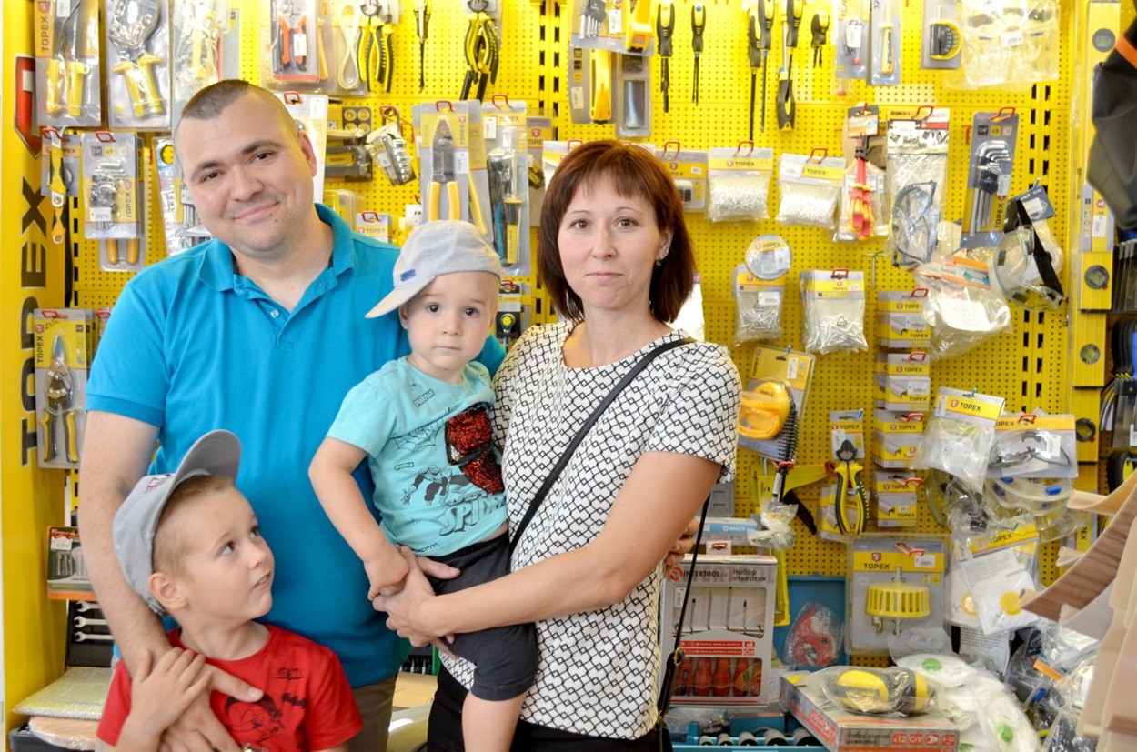 Родина Сухорукових