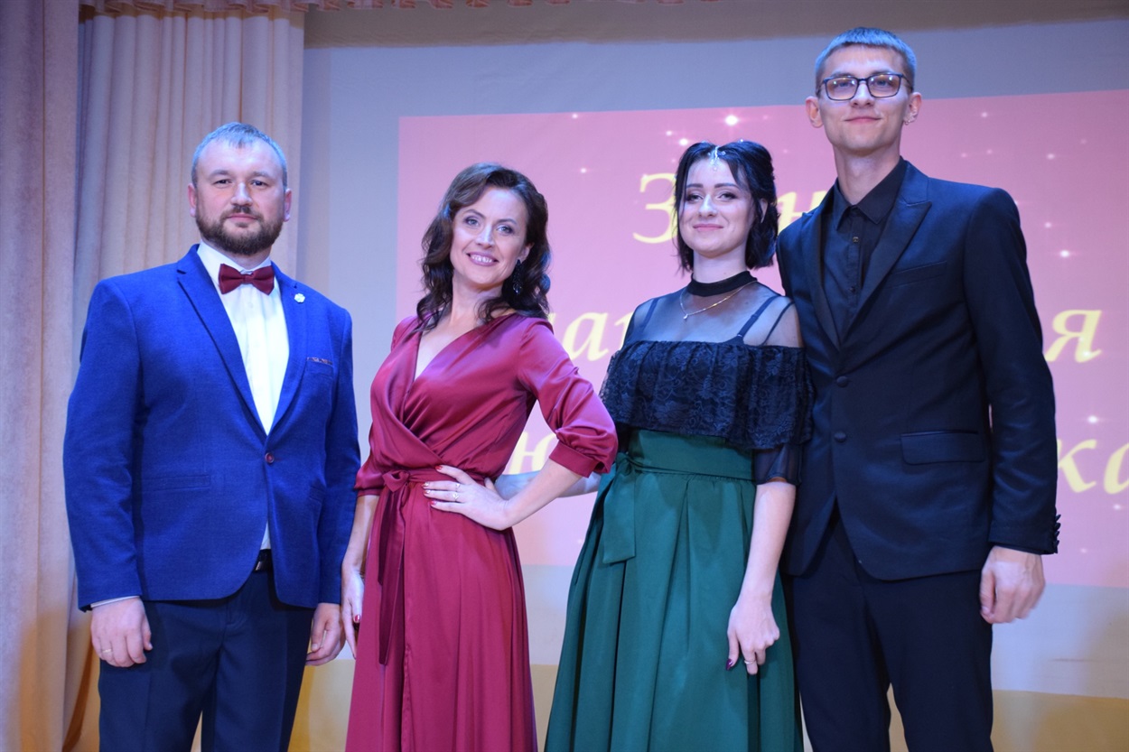 Ведучі церемонії: Андрій Руденко, Ірина Махно, Майя Бондар, Кирило Осадчий