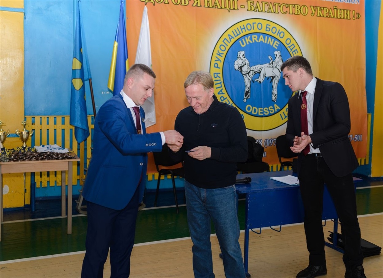 Під час відкриття змагань почесну відзнаку Олександра Радієвського за сприяння в розвитку і популяризації рукопашного бою в Біляївській громаді та Україні отримав міський голова Михайло Бухтіяров. 