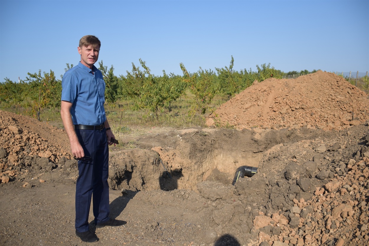 Сільський староста Володимир Осадчий ці дні намагається розібратися в ситуації, яка склалася 