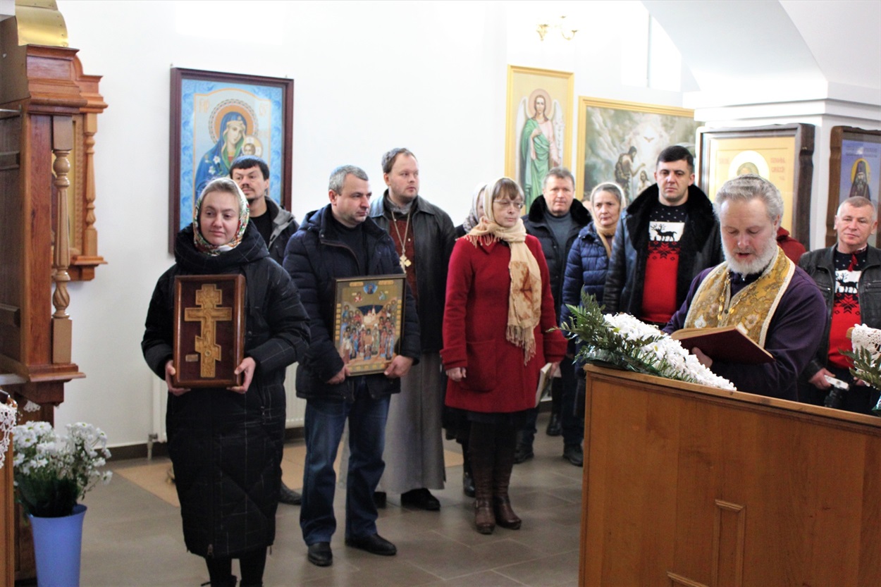 У храмі села Мирне