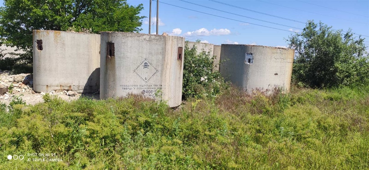 Склад отрутохімікатів у Майорах