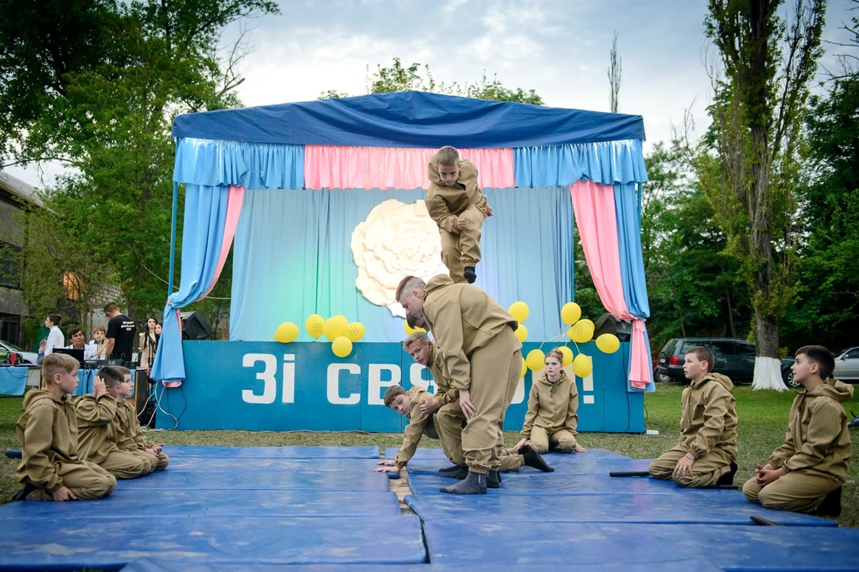 Учасники гуртка із самооборони "Сокіл", селища Повстанське
