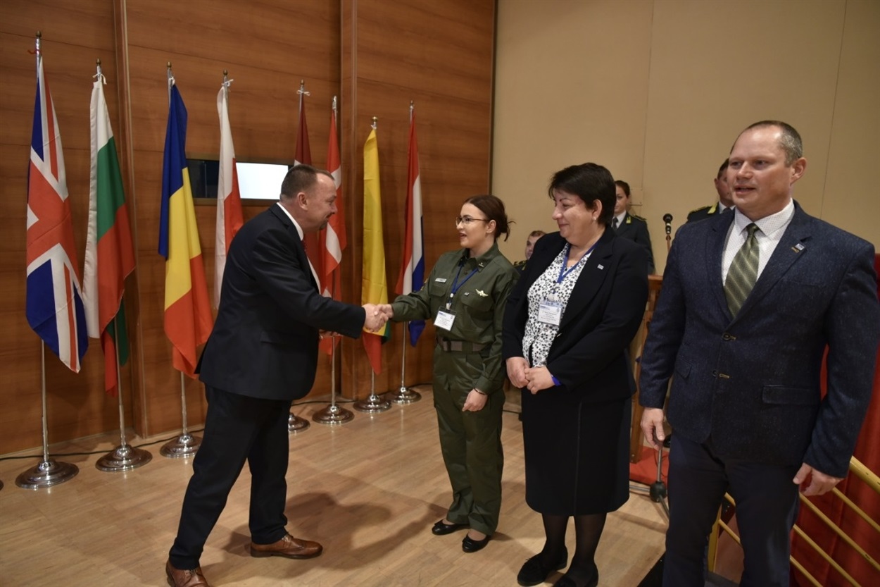 Жовтень 2018 р., м. Барі, Італія, 22-й курс ОБСЄ з прикордонного менеджменту для керівного складу, нагородження учасників групи - переможців конкурсу на кращу дослідницьку роботу (представники України, Грузії, Литви)