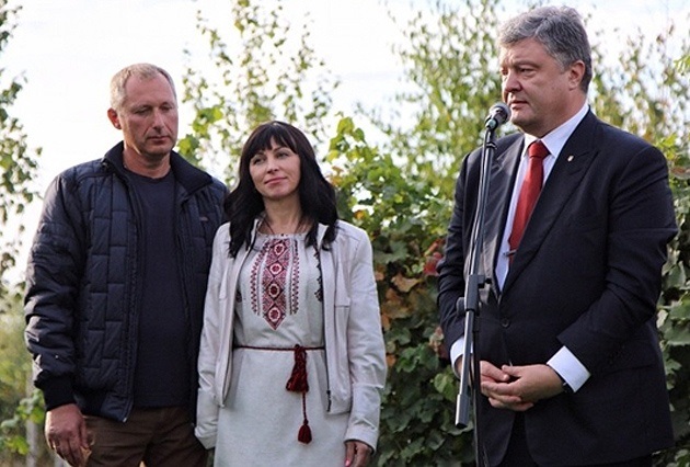 Мар'ян та Наталія Шевченко разом з Петром Порошенком