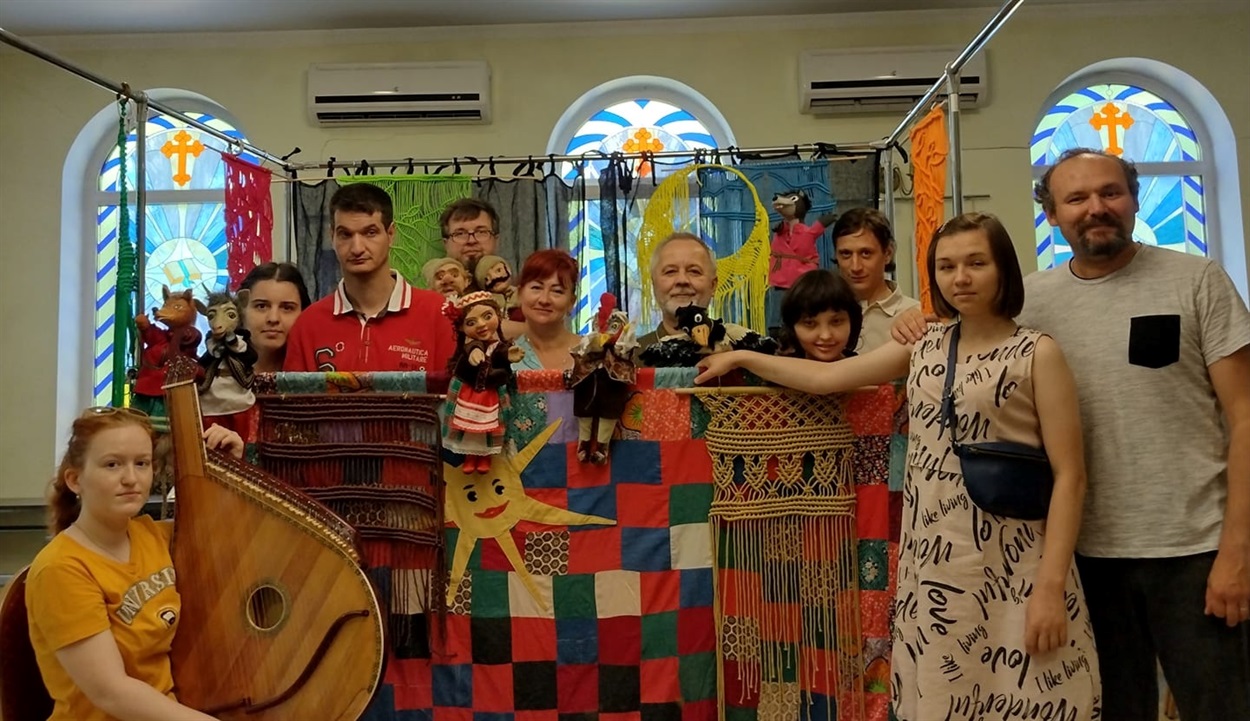 Так народився “Театр особливих ляльок”.