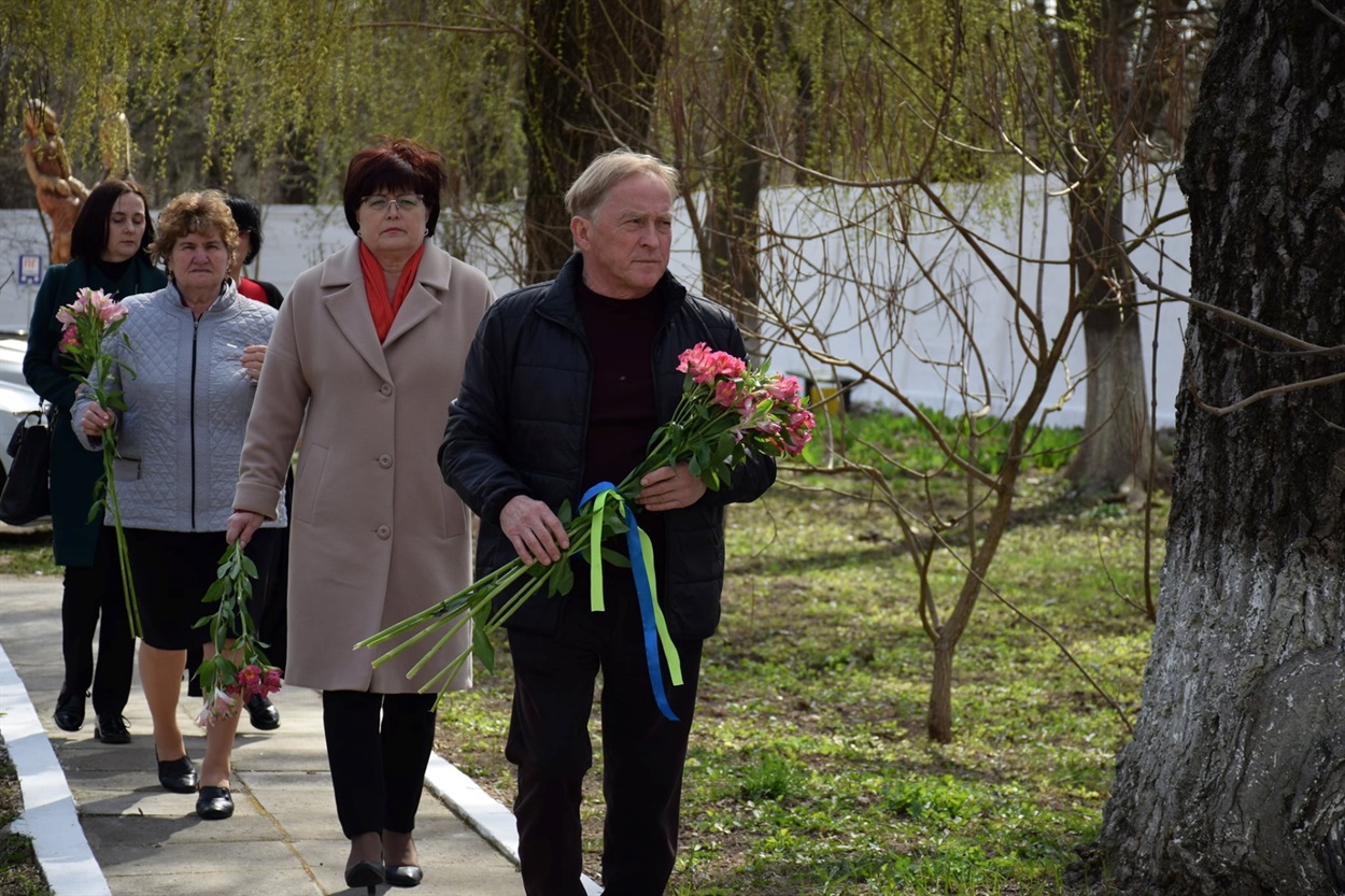 Під час покладання квітів 