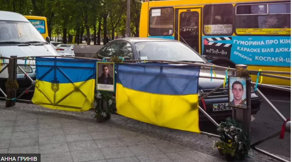 Першими загиблими 2-го травня стали учасники маршу за єдність Ігор Іванов та Андрій Бірюков.
