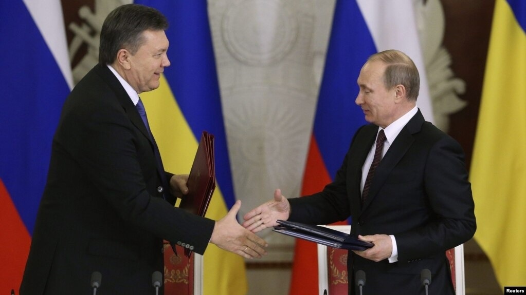 Зустріч президентів Віктора Януковича і Володимира Путіна, Москва, 17 грудня 2013 року. Після цієї зустрічі, де Янукович продав майбутнє України, розпочалася революція Гідності