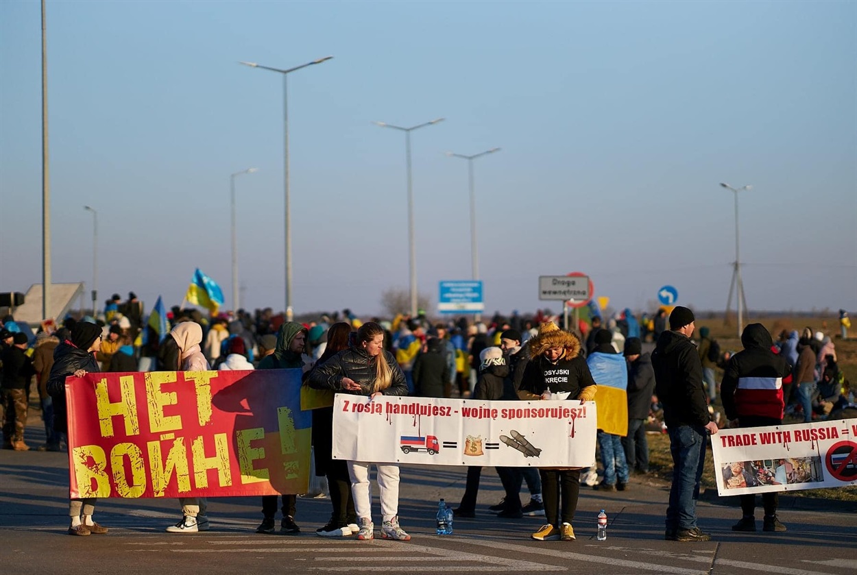 Полтавки Наталка Панченко та Ірина Земляна тиждень блокували російські та білоруські вантажівки на польсько-білоруському кордоні