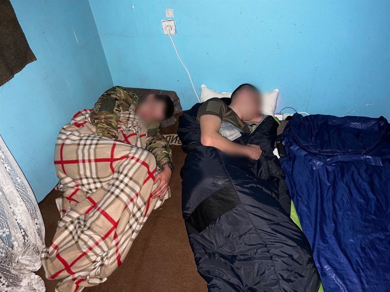 Умови, в яких сплять військові