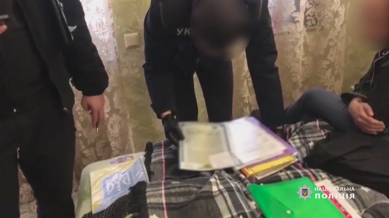 Обшуки у підозрюваних 